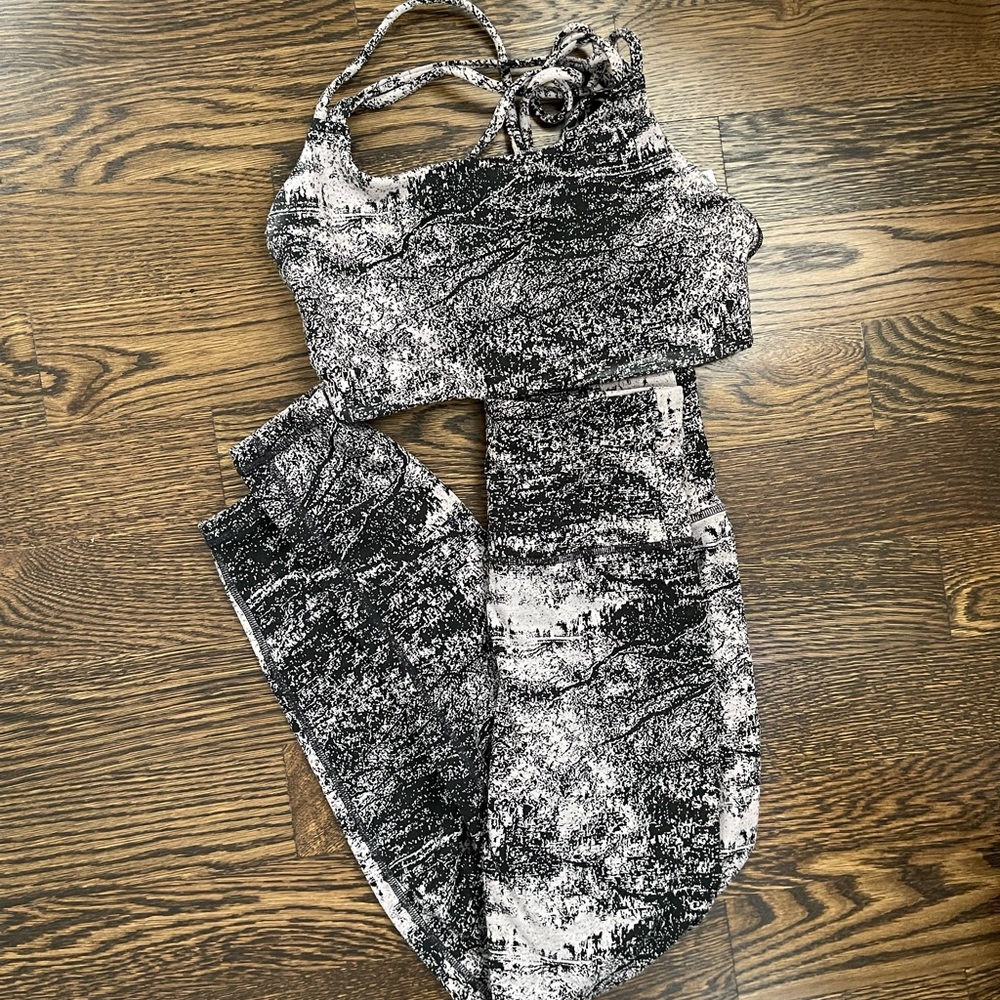 SET! Athleta legging and bra SET ultra high elation